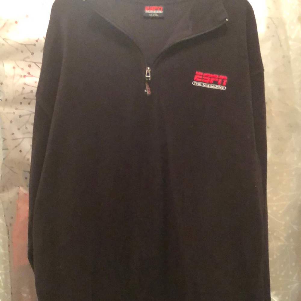 ESPN pullover long sleeve shirt.
